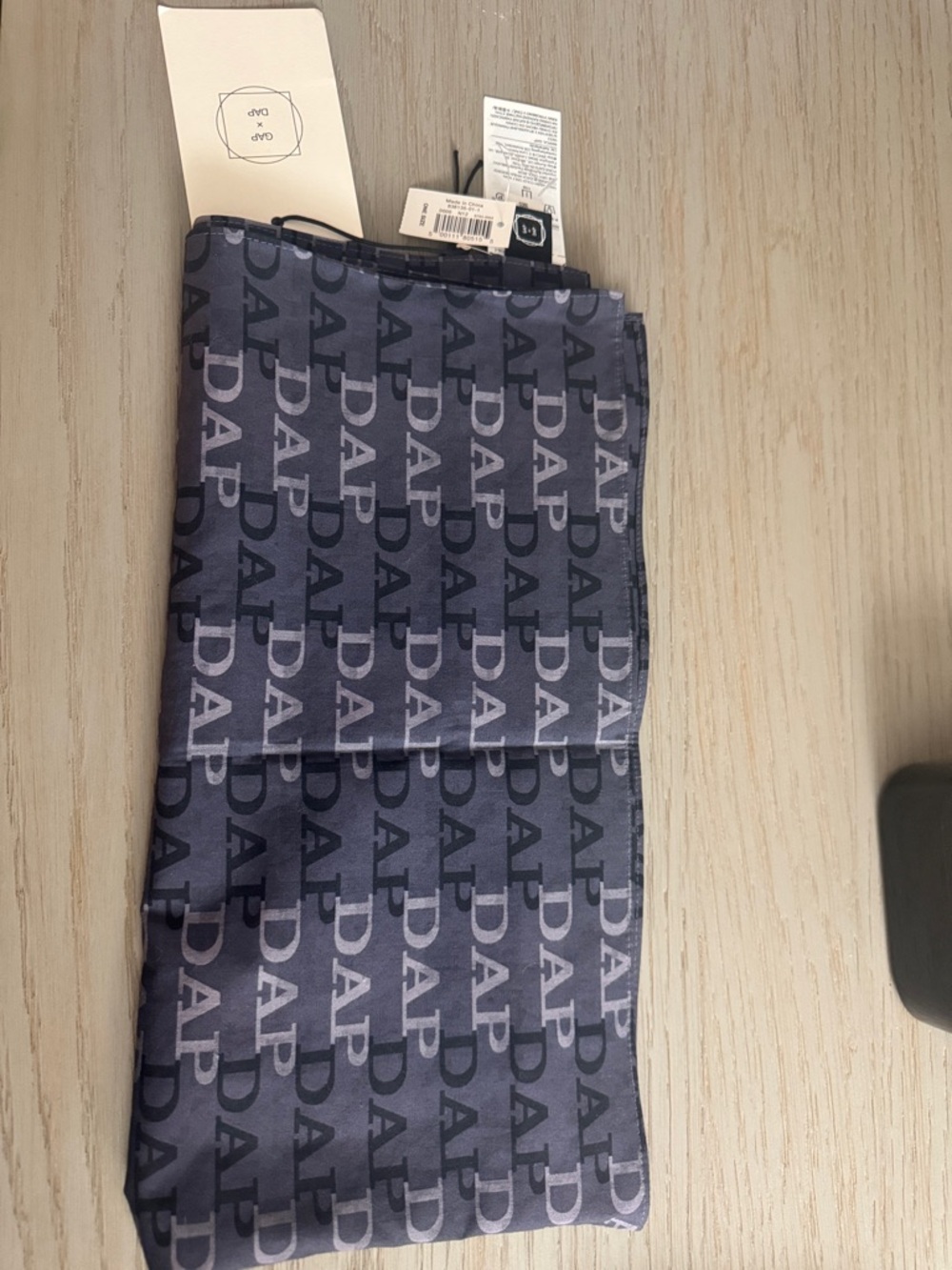 GAP x DAP Logo Print Scarf - Black & Gray
